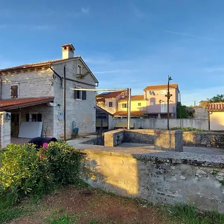 Kuca Capadinka - Experience Life Of Locals Holiday home